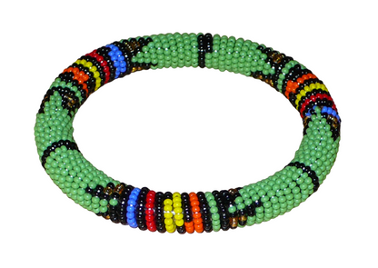 Bracelet africain tubulaire à motifs tribaux zoulous fait de perles de rocaille vertes et multicolores glissées sur du fils de nylon enroulé autour d'un tube en plastique.
Ce bracelet a une circonférence de 21 cm, un diamètre de 6.5 cm et une épaisseur de 1 cm.
Il peut être porté par une femme ou par un homme.