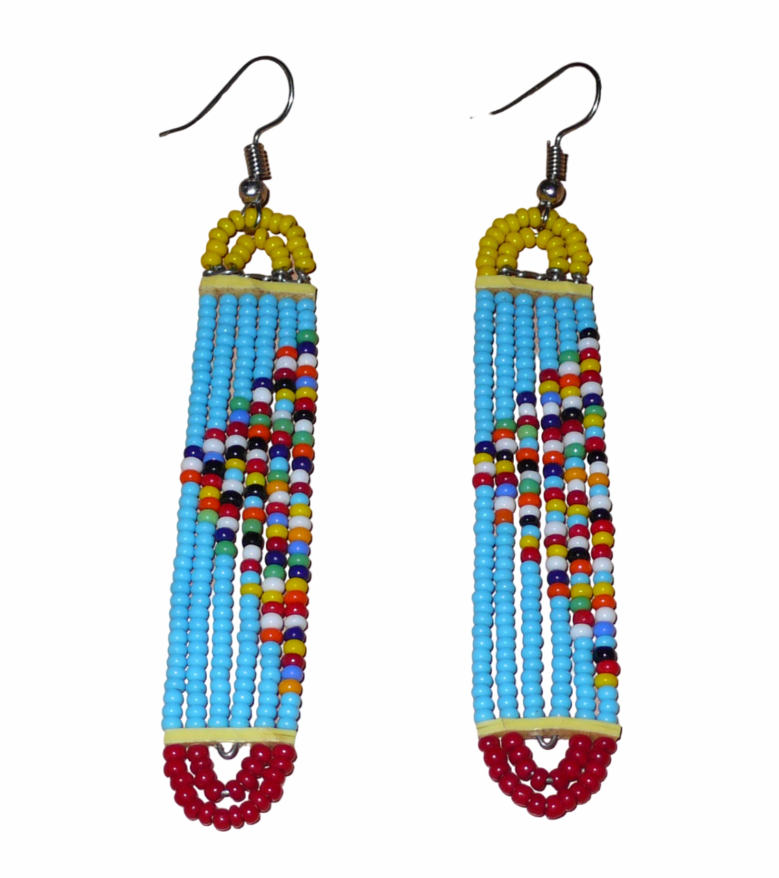 Longues boucles d'oreilles africaines à la mode kenyane composées de perles de rocaille bleu ciel, rouges, jaunes et multicolores montées sur six rangées de fils de fer en forme de rectangles aux extrémités arrondies. 

Ces boucles d'oreilles aux accents exotiques mesurent 9 cm de long et 1.5 cm de large ; elles se portent avec des crochets en acier inoxydable sur des oreilles percées.